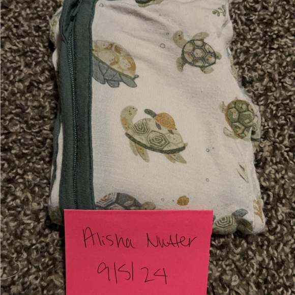 Bamboo- Plush blanket, sleep sacks, gown, zippy! MMAO within reason - Picture 14 of 15